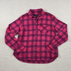 American Eagle Outfitters Vibrant Plaid Shirt medium fits loosely